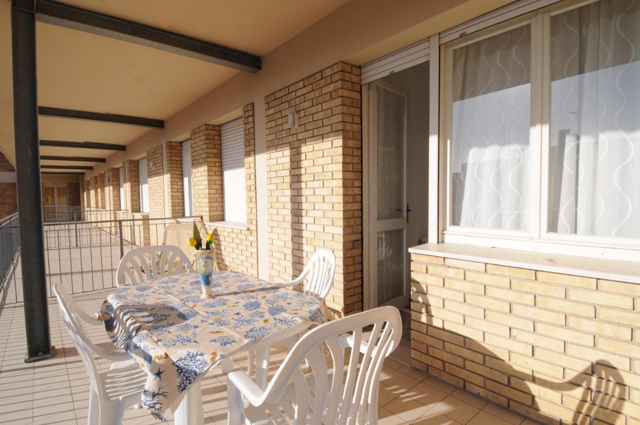 Condominio Res. Palace Μπιμπιόνε Εξωτερικό φωτογραφία