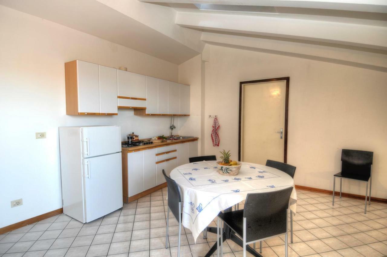 Condominio Res. Palace Μπιμπιόνε Εξωτερικό φωτογραφία